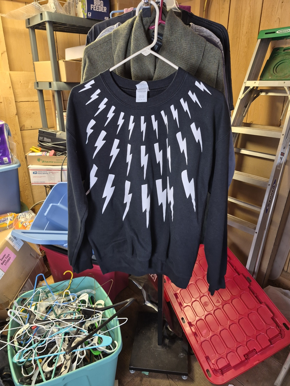 Gildan Black Sweatshirt with White Lightning Bolt Pattern - Women Bin 66